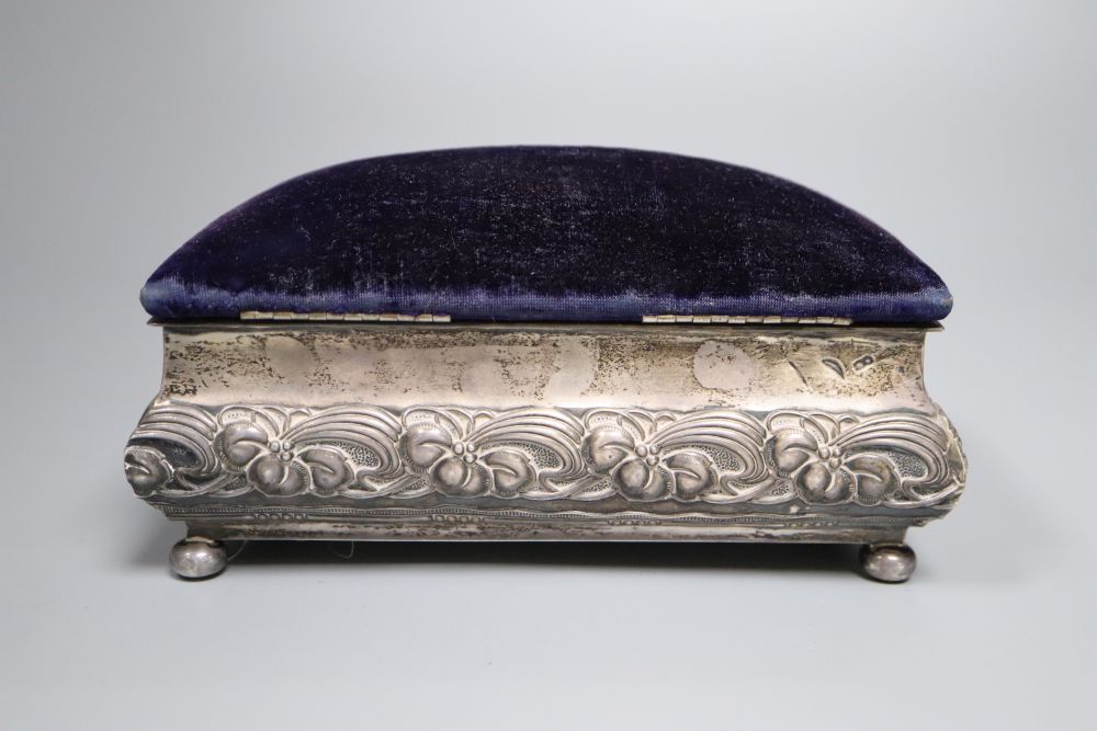 An Edwardian silver mounted rectangular pin cushion casket, Horton & Allday, Birmingham, 1904, 17.5cm.